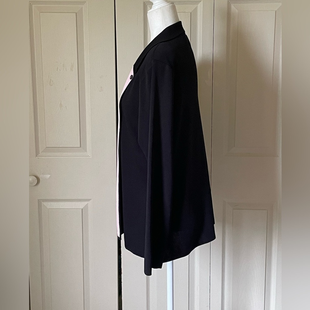 Misook Large black contemporary acrylic knit blazer/sweater with pink lapel. - Picture 4 of 9
